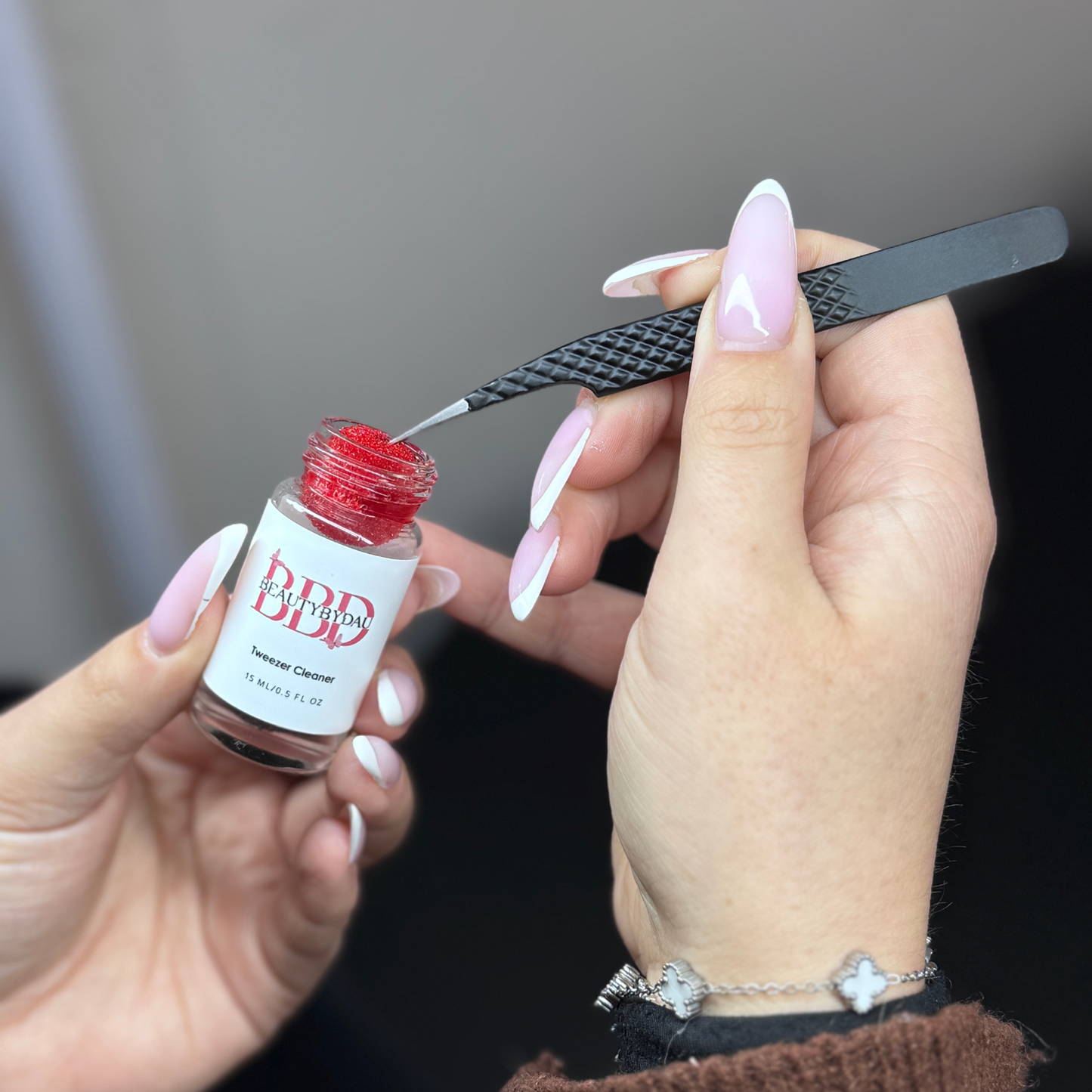 Tweezer Cleaner 