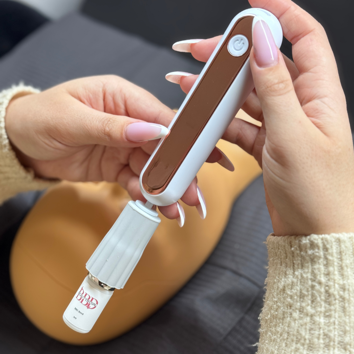Eyelash Glue Shaker