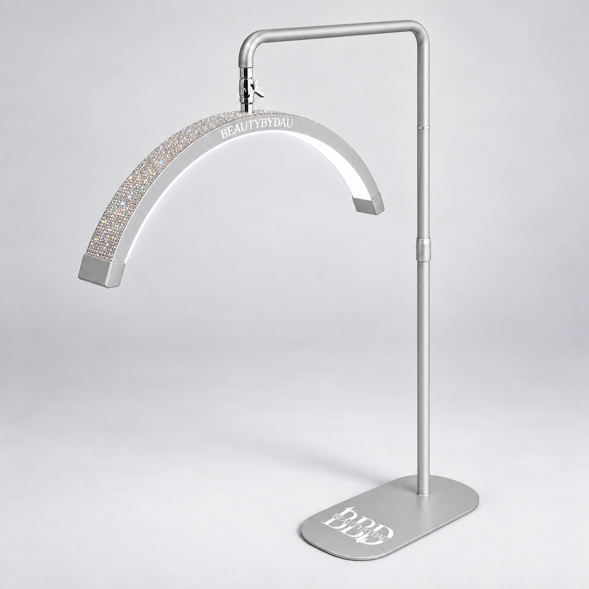 Sølv Premium Moonlight-lampe fra BeautyByDau – helbillede skråt fra siden