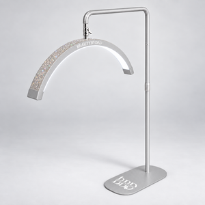Sølv Premium Moonlight-lampe fra BeautyByDau – helbillede skråt fra siden